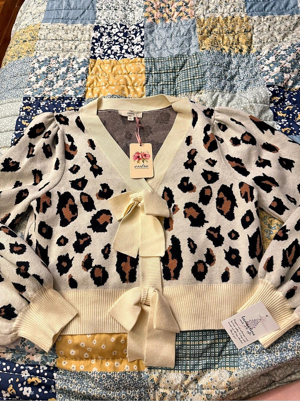 Entro Leopard Bow Front Sweater Cream & Brown Medium NWT
